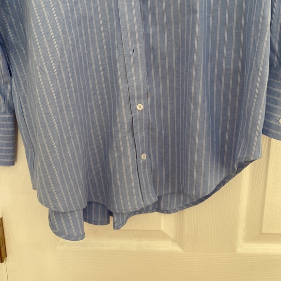 NWT ZARA LAPEL COLLAR SHIRT WITH V-NECK AND LONG SLEEVES. FRONT BUTTON CLOSURE. - Picture 2 of 8